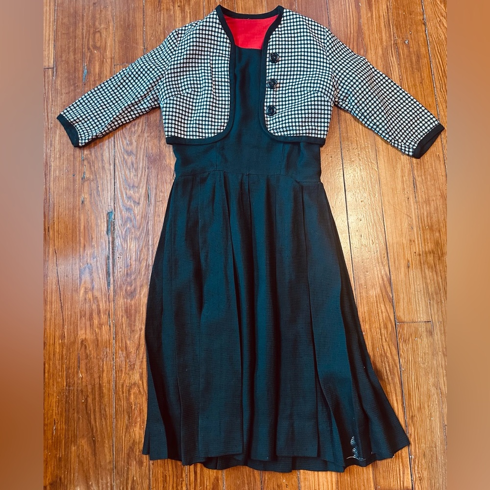 1960’s Pleated Black Dress w/ Checkered B&W Bolero Jacket M/L